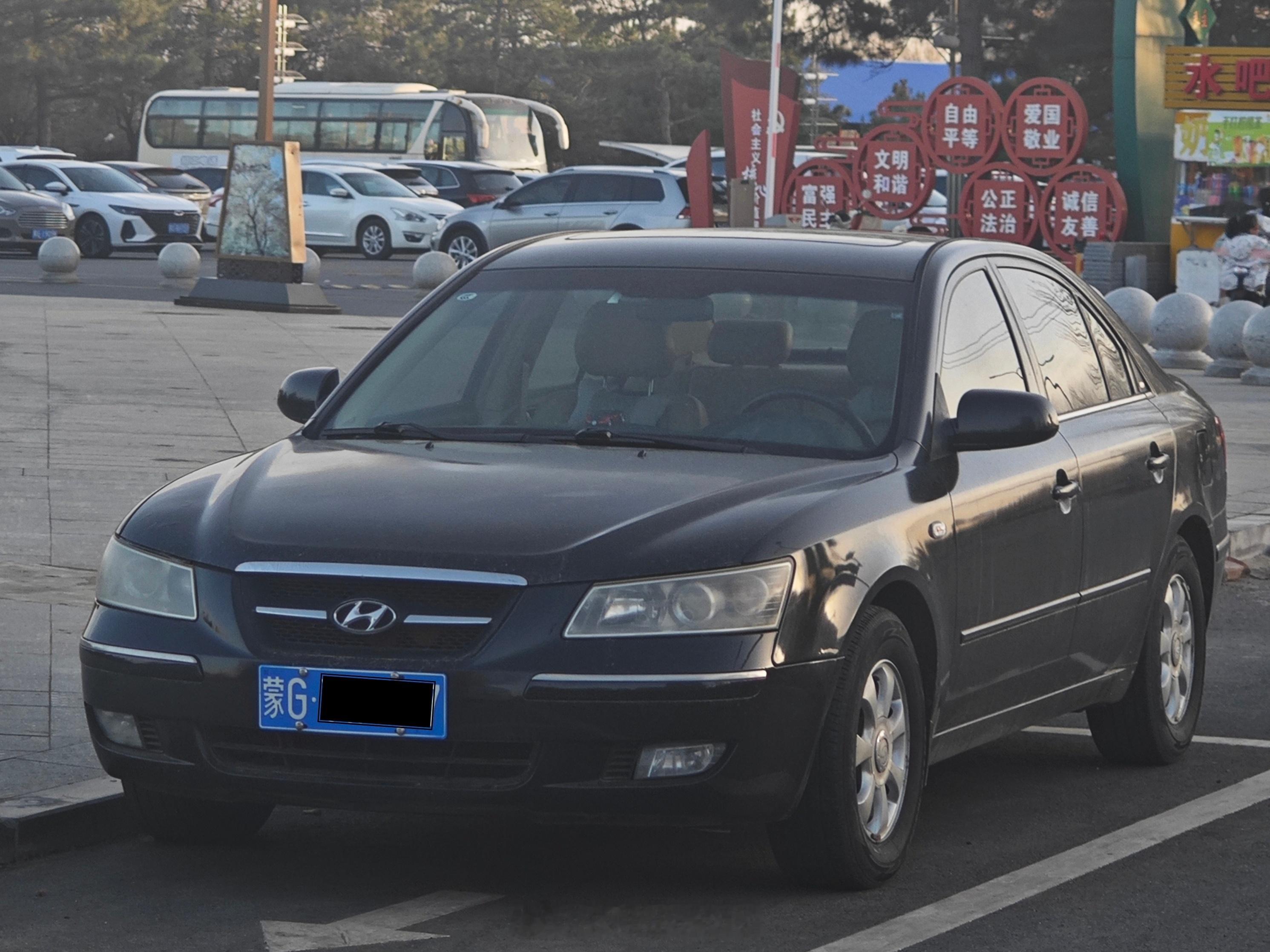 北京现代NF御翔 ( Sonata NF )，隶属第五代索纳塔，正经全球车，瞬间