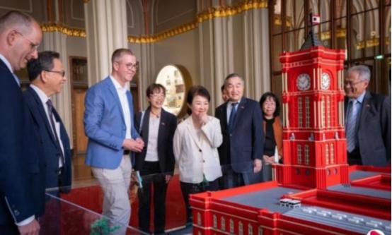 公然越界！卢秀燕，在德国捅了大篓子！
 
6月10号，正在德国进行访问的中国台湾