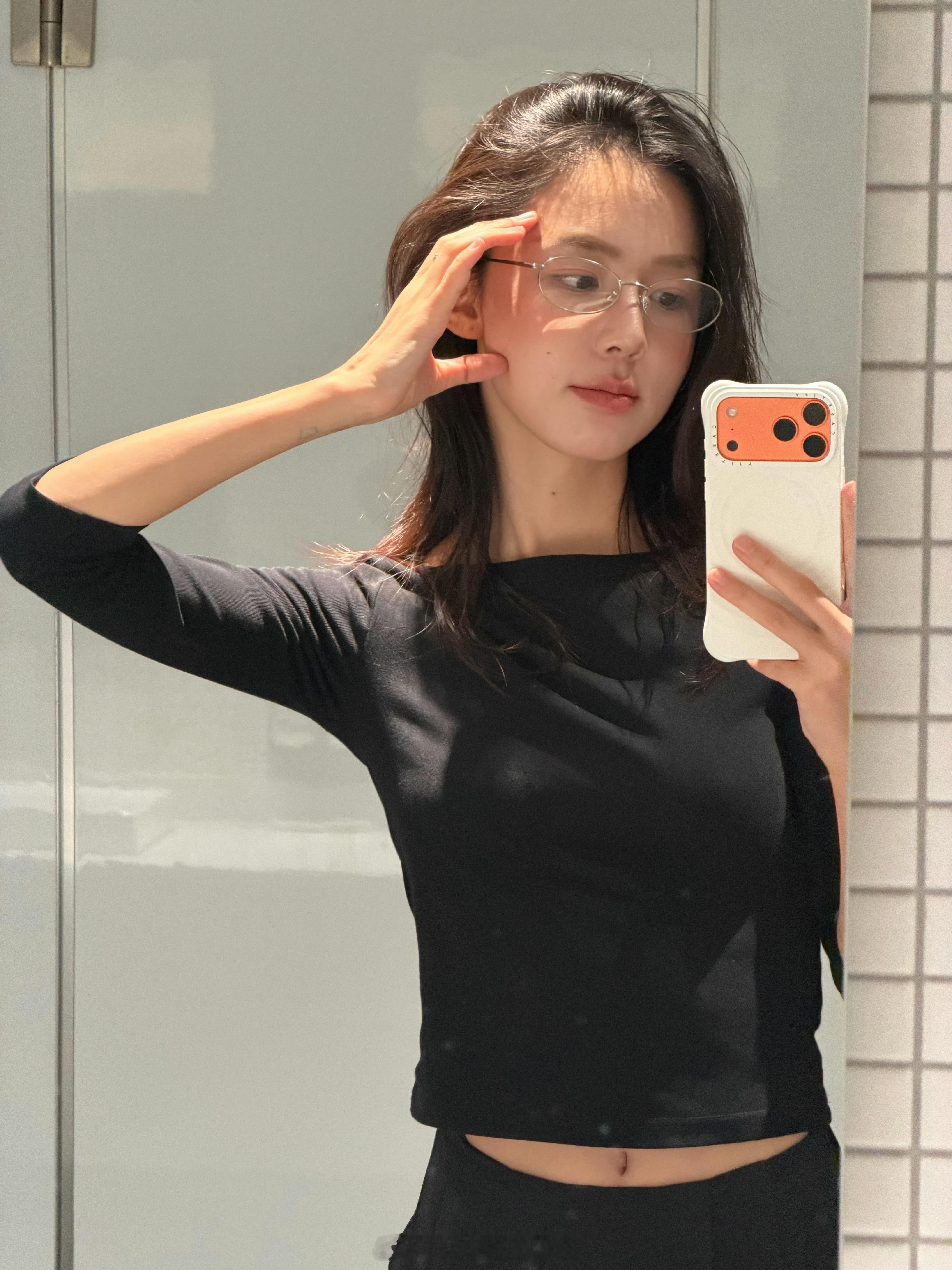 富人新标识：iPhone戴casetify手机壳！ 