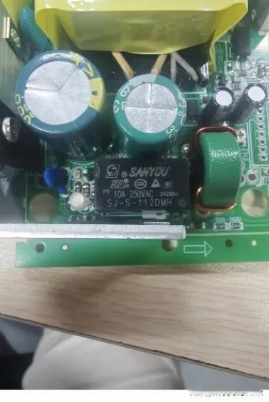今天深圳一电源客户让帮忙替换三友 10A12V 的继电器，要求供货稳定、过认证、