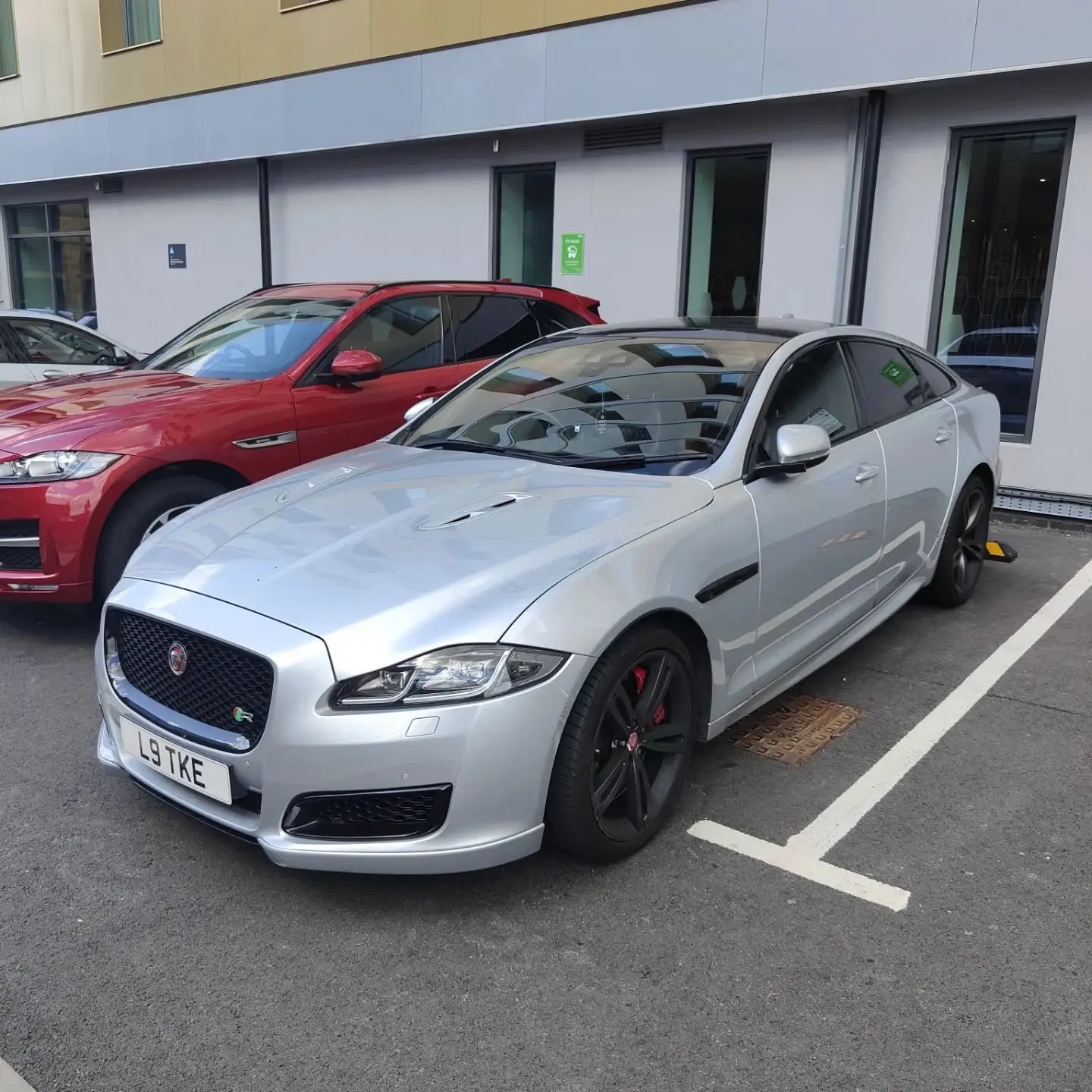 Jaguar XJ575，暴力性能D级车。