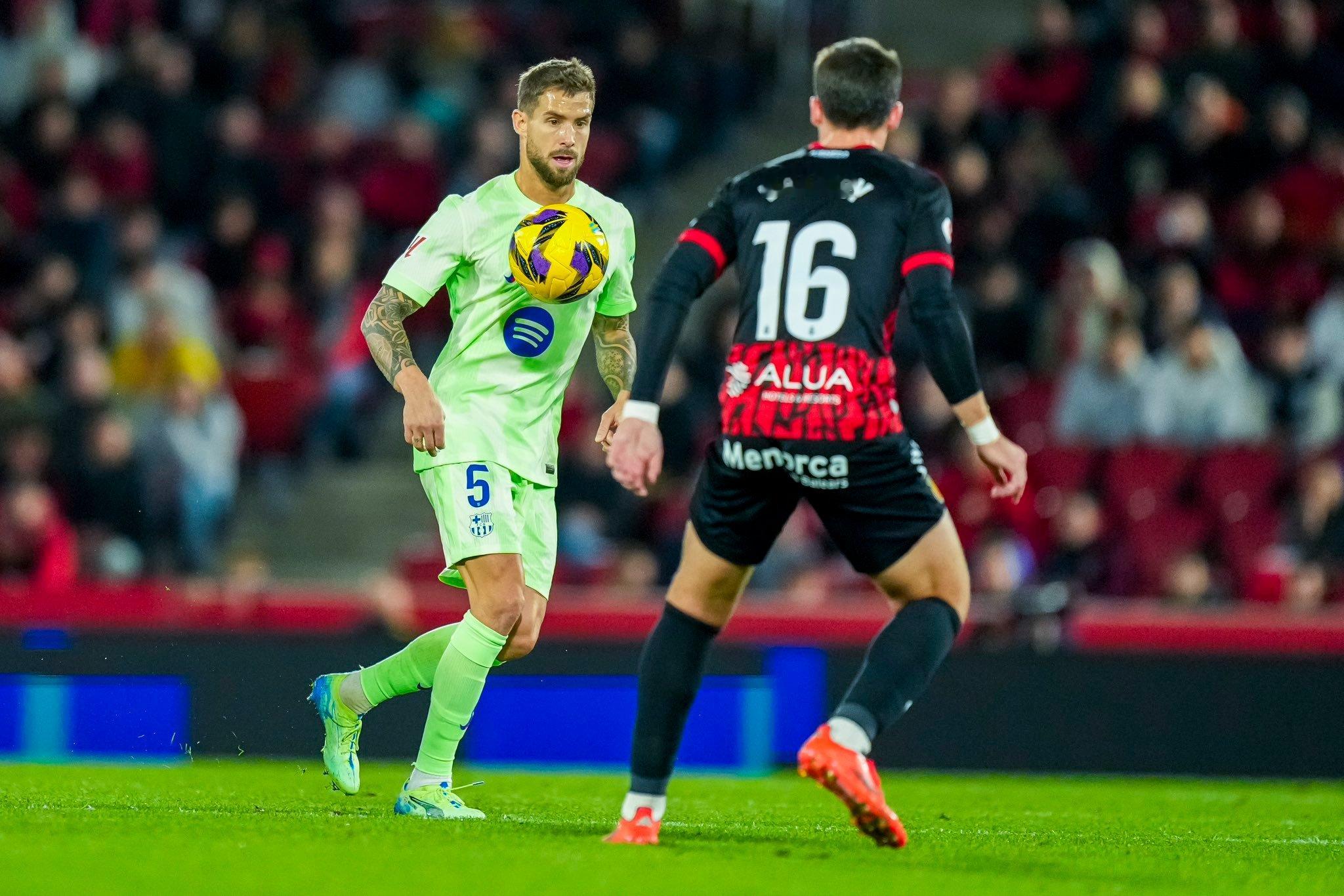 成了，一觉醒来终于又是一场大胜了。这一场比赛其实进球的除了拉菲尼亚，其他的费兰·