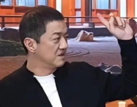 李亚鹏在昆明的第二家民宿“千寻墨问·滇池店”已于2026年8月2日正式开业。
这