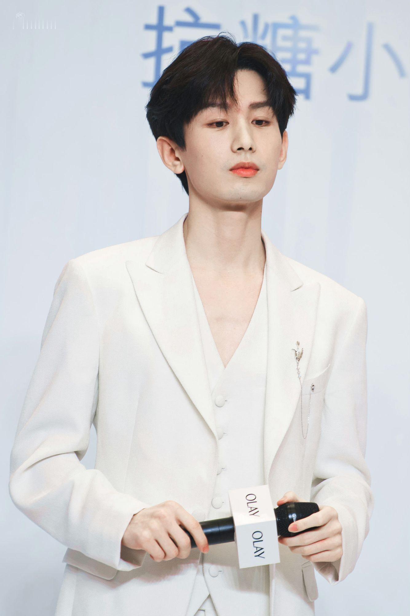 成毅狩谎 cy 成毅林彦廷成毅是值得追随的优质偶像，演技、能力、人品、样貌全方位