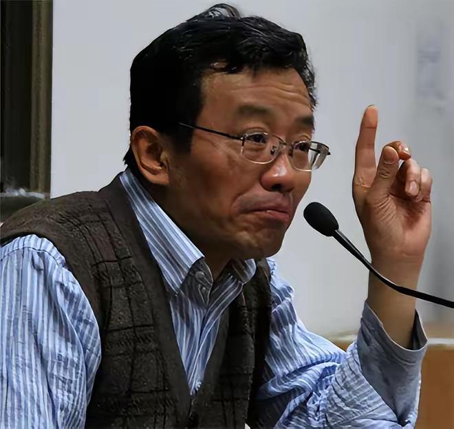 复旦大学王德峰教授再次语出惊人！他说：“我堂堂复旦教授，而我儿子只上了二本。当年