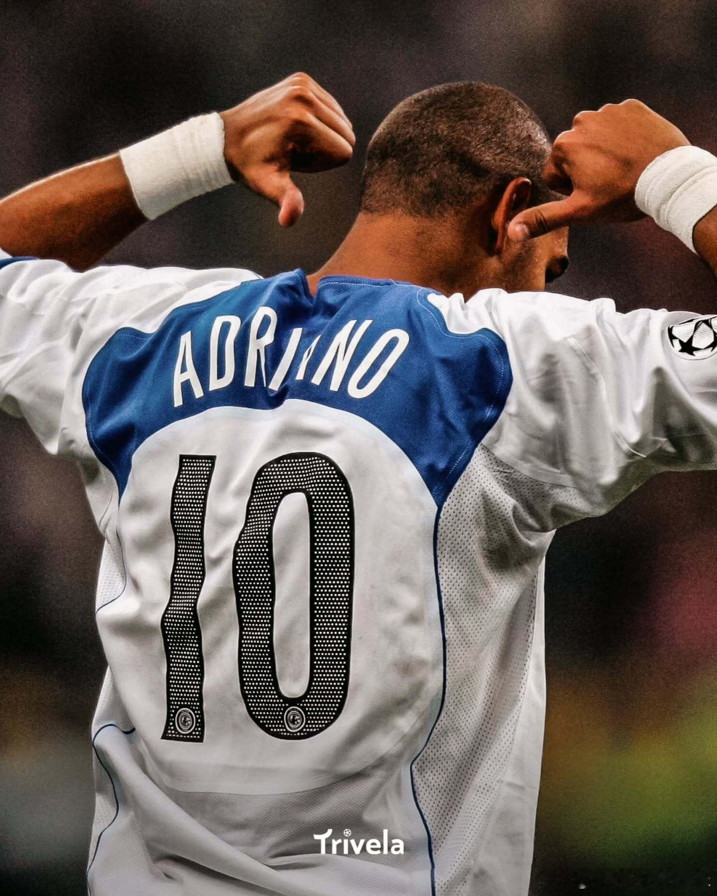 分享一组国际米兰“国王”阿德里亚诺的照片时间过的真够快的国际米兰意甲足球老照片 