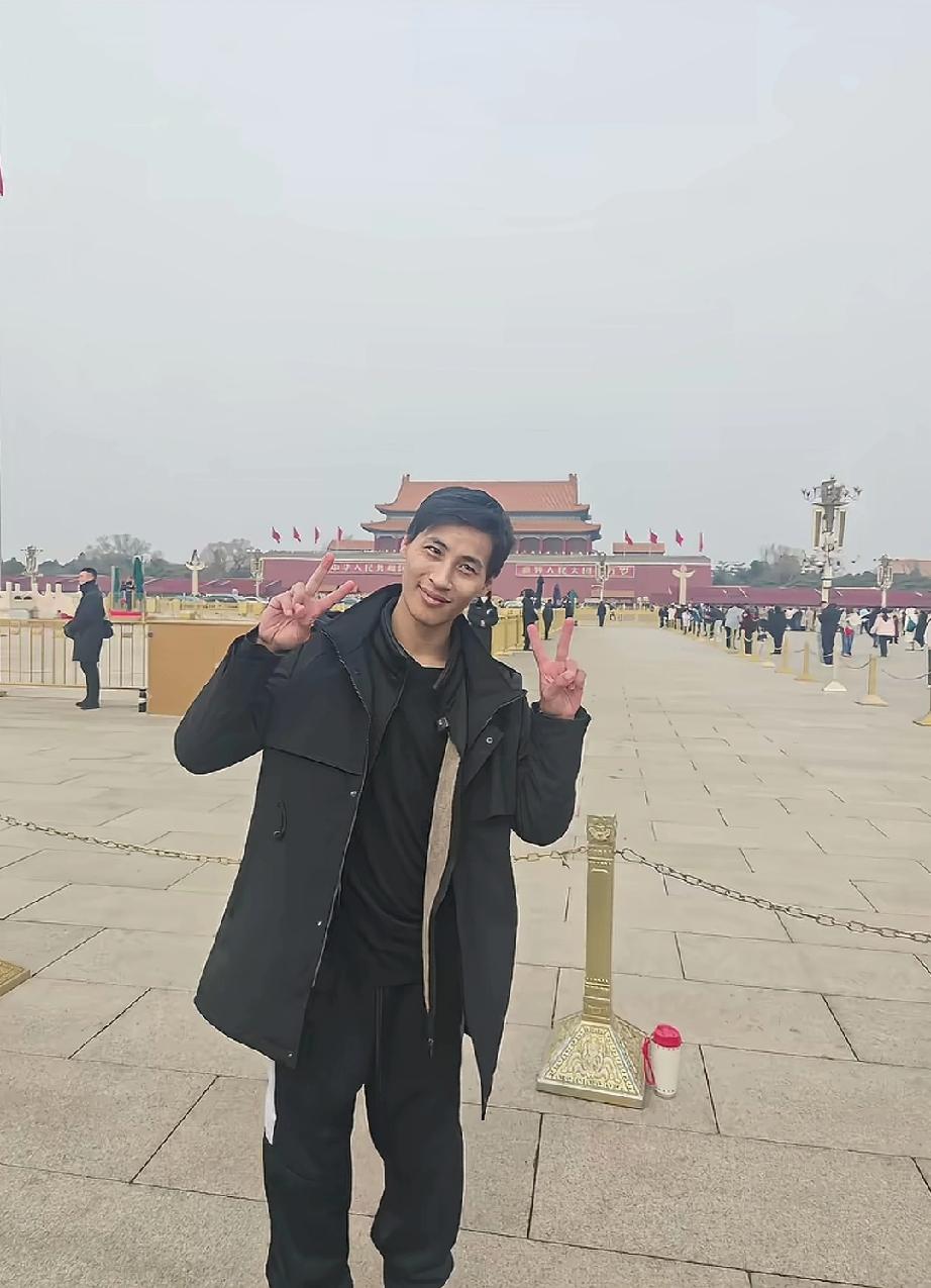 张云鹏在高洋博士的担保下才得以回国 ，他回来之后，家乡这边还给他办理了一个10年