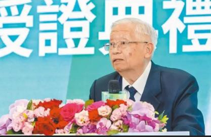 台积电2nm芯片泄密就是闹剧！
 
75 岁的台积电前资深副总罗唯仁，退休俩月就