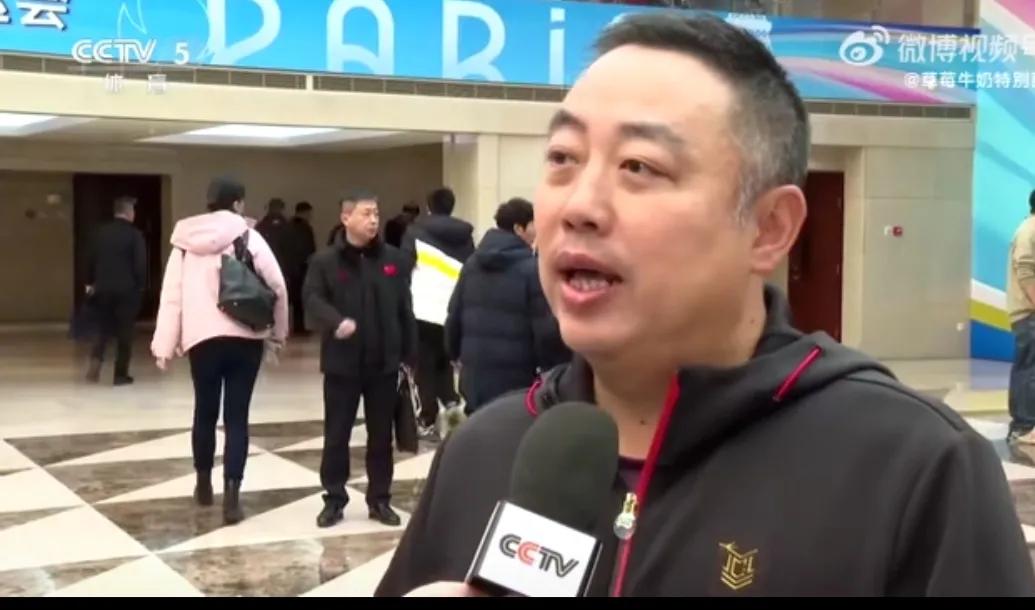 乒协主席刘国梁出镜！
今天，全国体育局长会议召开了，中国乒乓球协会主席刘国梁接受