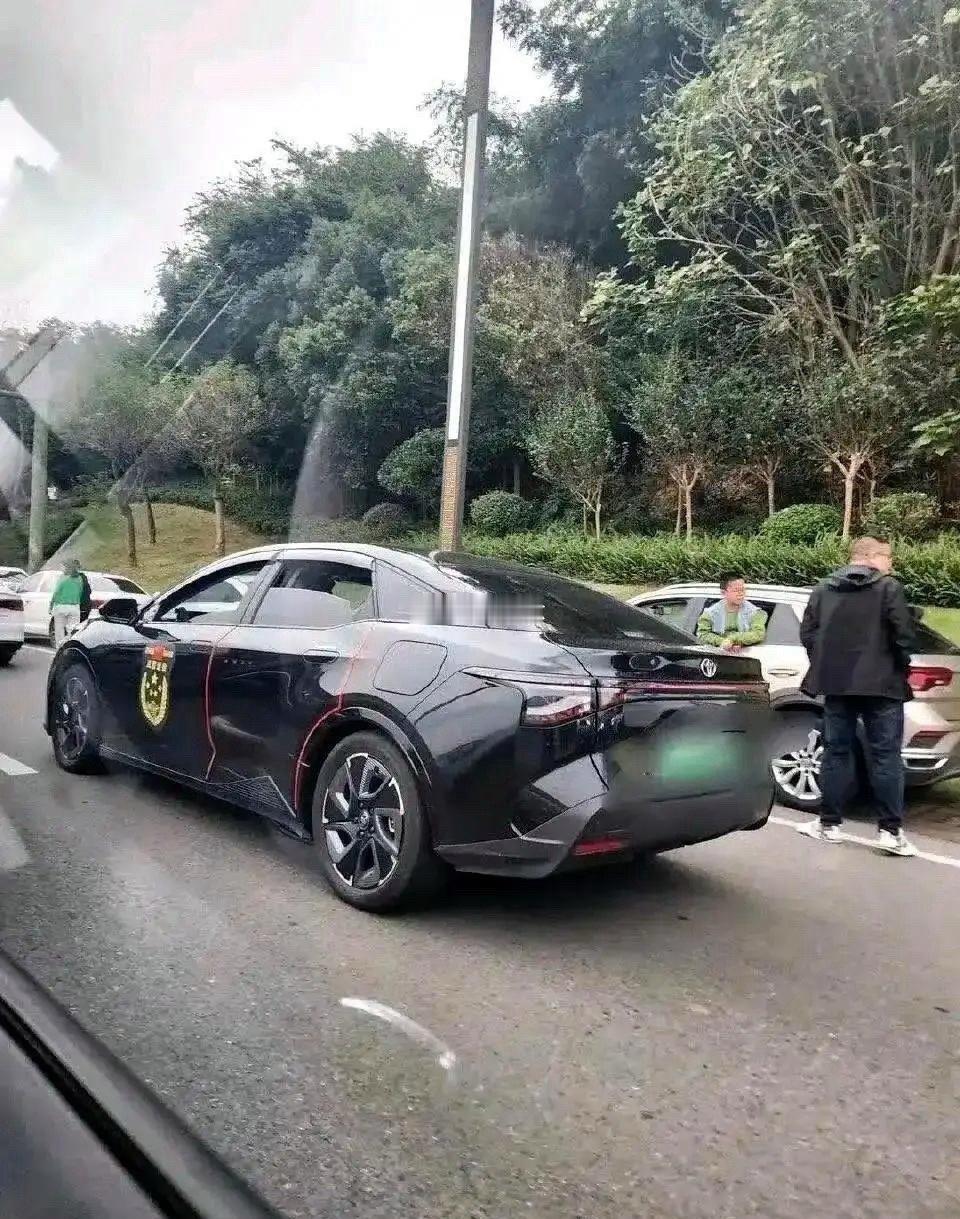 贴这个……难道不尴尬吗？？ 