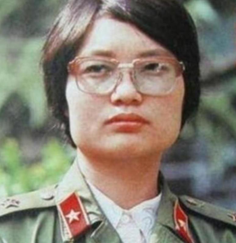 1986年，23岁女医护刘亚玲以回家探亲为由，向医院请假，谁知她居然偷偷溜到了老