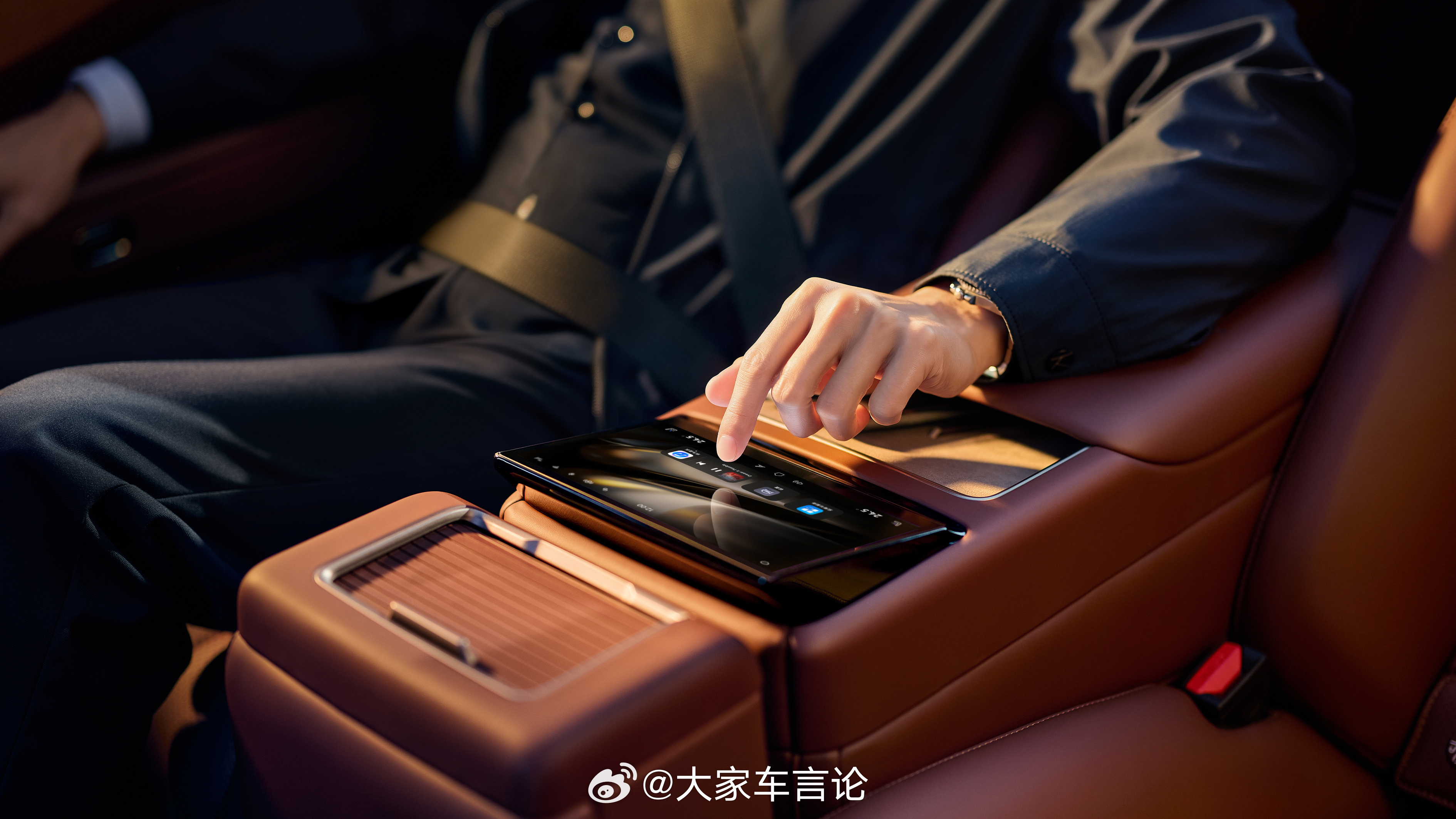 另一台华为系旗舰，广汽昊铂A800也将在今晚正式上市，同样搭载了华为乾崑智驾AD