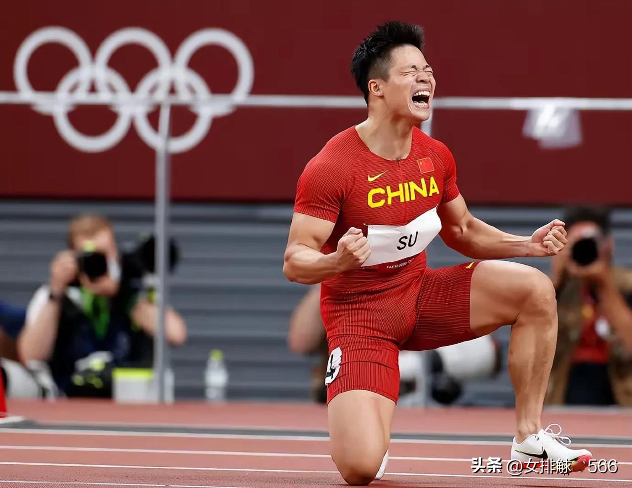 运动员都应该有自知之明
       在体育界有一句名言：一天不练自己知道，两天