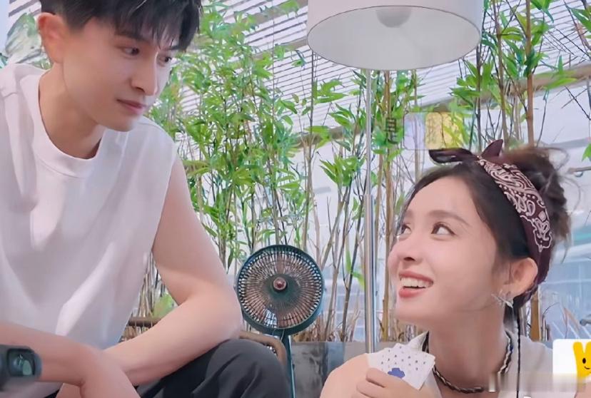 #张云龙娜扎对视那一下# 有没有人懂[舔屏][舔屏][舔屏]#张云龙网友严选# 