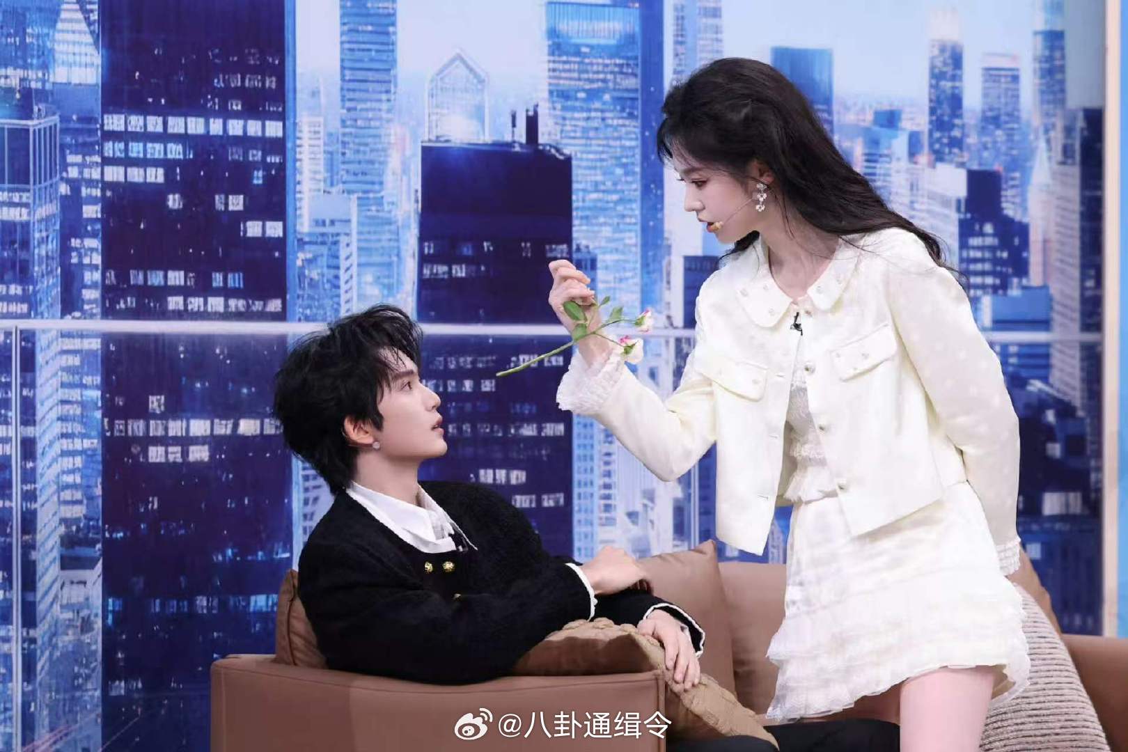 李柯以王培延一开口就有短剧那味了 你好星期六眉眼对视暗流涌动，搭配标志性短剧念白
