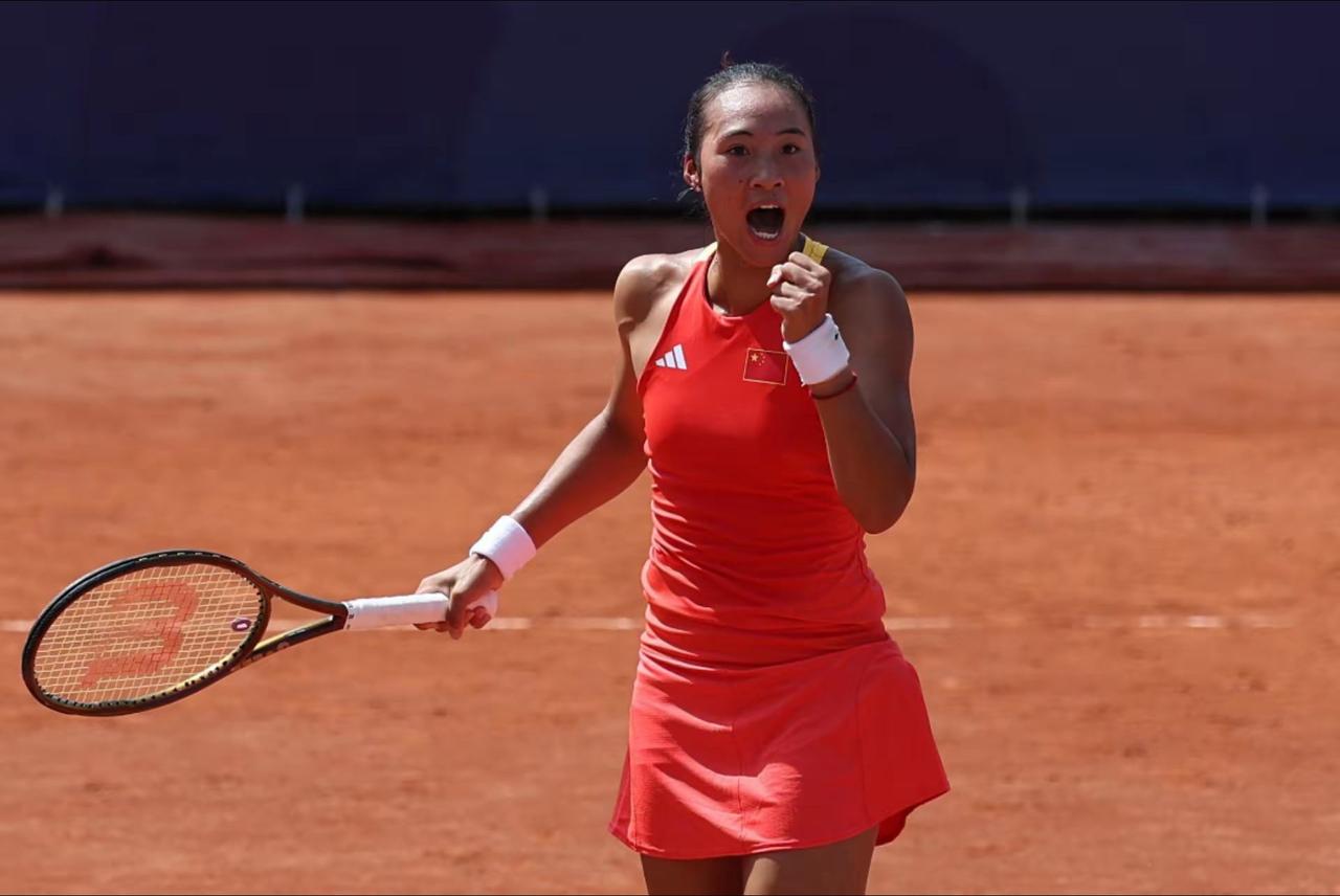 赢了，2比0 #奥运会 #郑钦文vs斯瓦泰克 #郑钦文加油