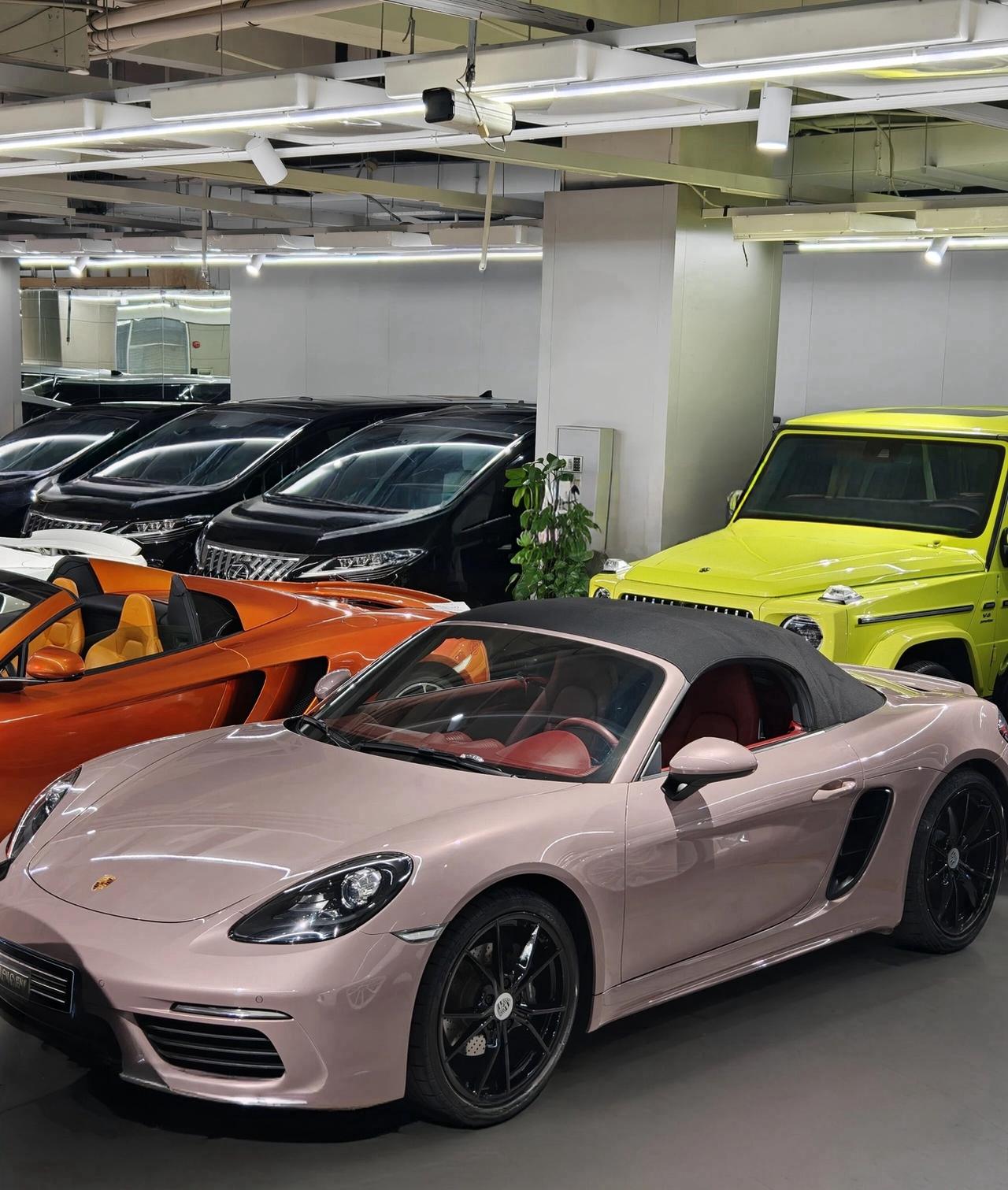 冰梅粉718 Boxster，把浪漫装进车里    23年上牌保时捷718 Bo