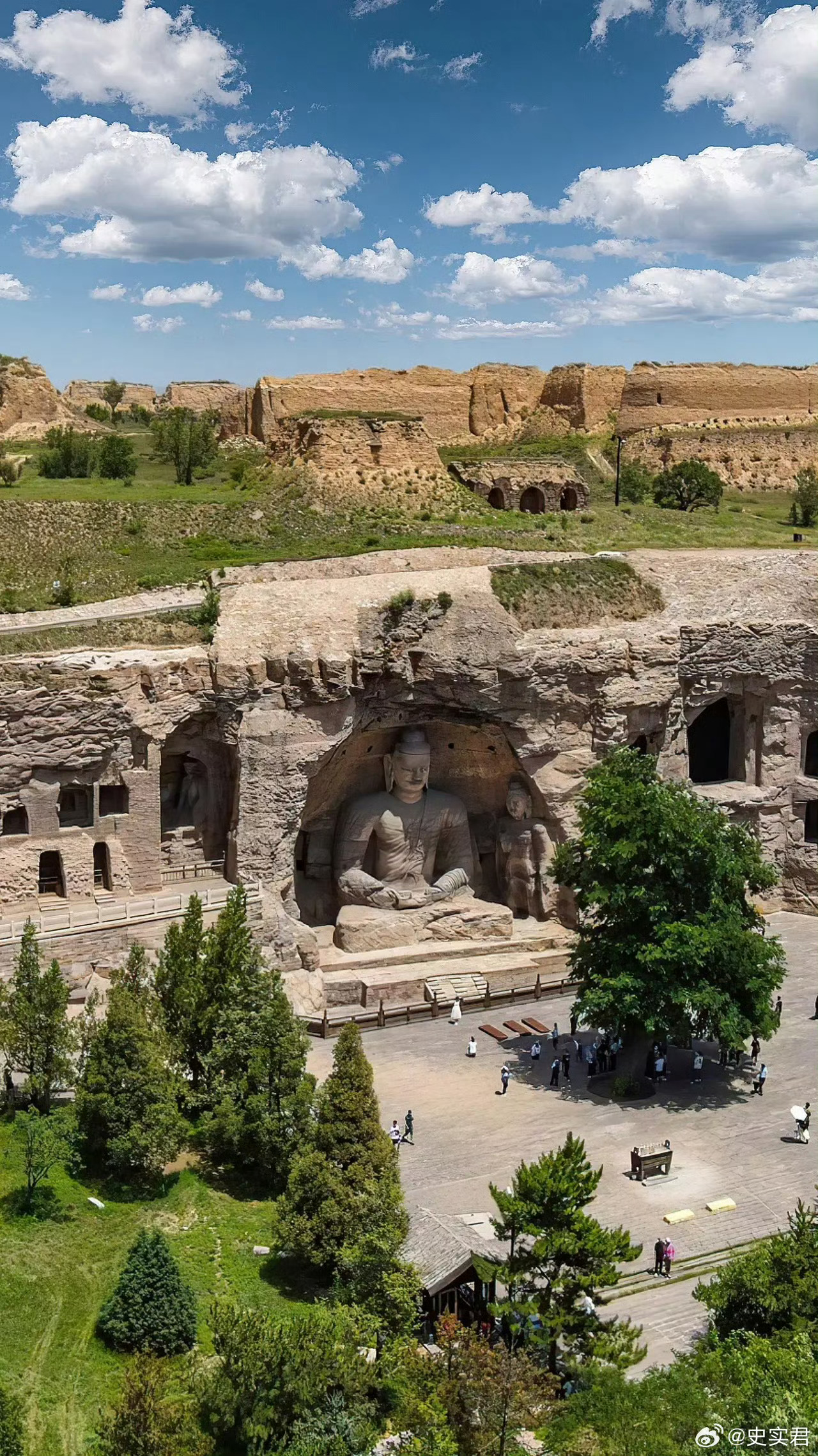 中国四大石窟：山西大同云冈石窟、河南洛阳龙门石窟、甘肃敦煌莫高窟、甘肃天水麦积山