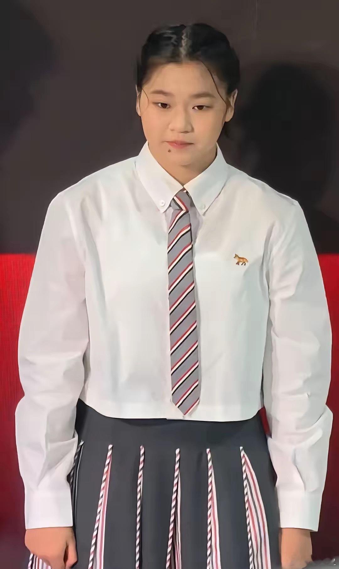 李宁这下子肠子都悔青了。他万万没想到，全红婵成为万家乐首位全球代言人。仅仅是官宣