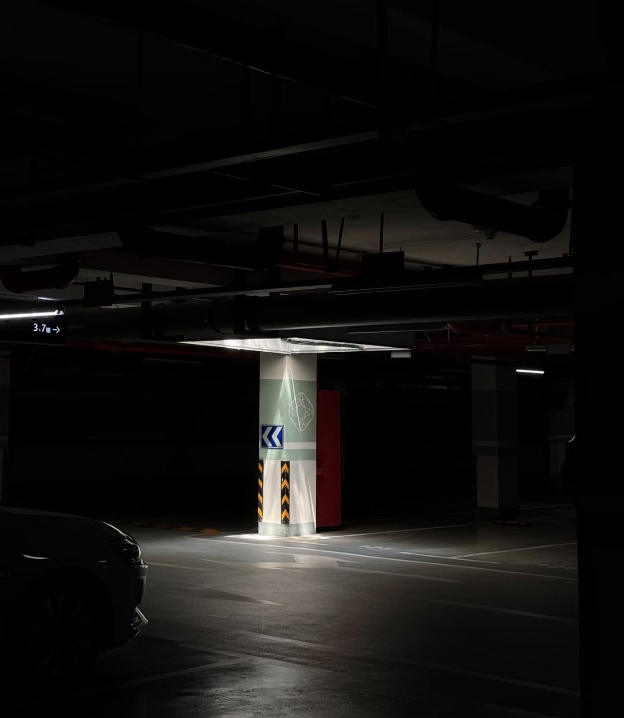 女性在成事路上要经历三个阻碍：

①戒色心
不仅是自己要戒掉见色起意，也要戒断利