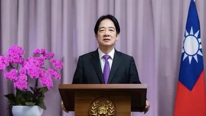 解放军12月30日军演进入第二天，驱护舰、歼轰机在台岛南北两端海域开展查证识别、