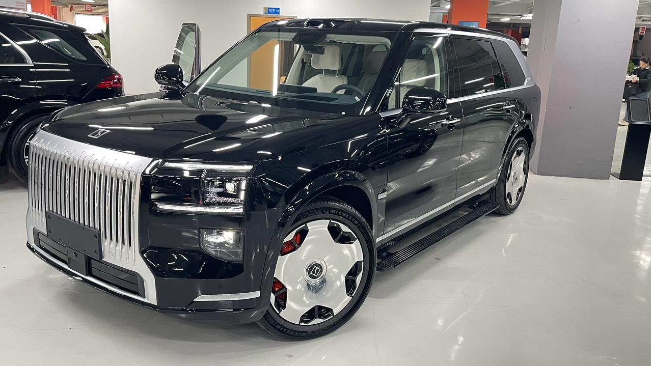 品牌：极氪9X（杭州湾库里南）
车型：2025款Ultra版（55Kw）
排量：