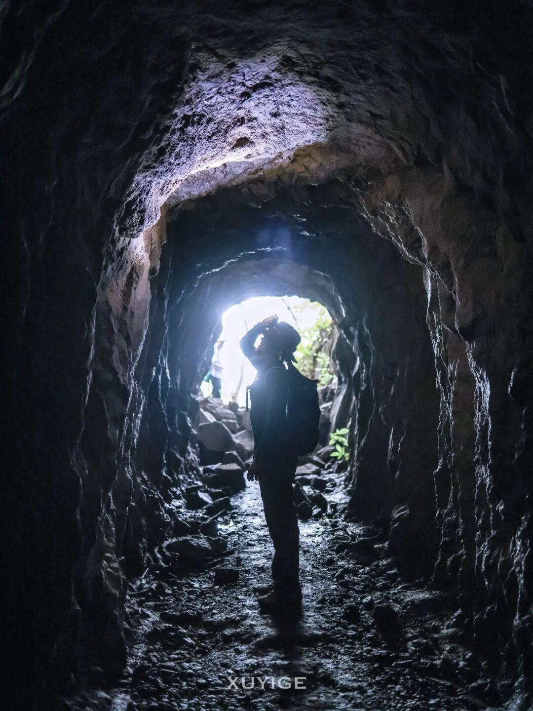 徒步探洞｜是时候去小灵峰体验手脚并用爬山