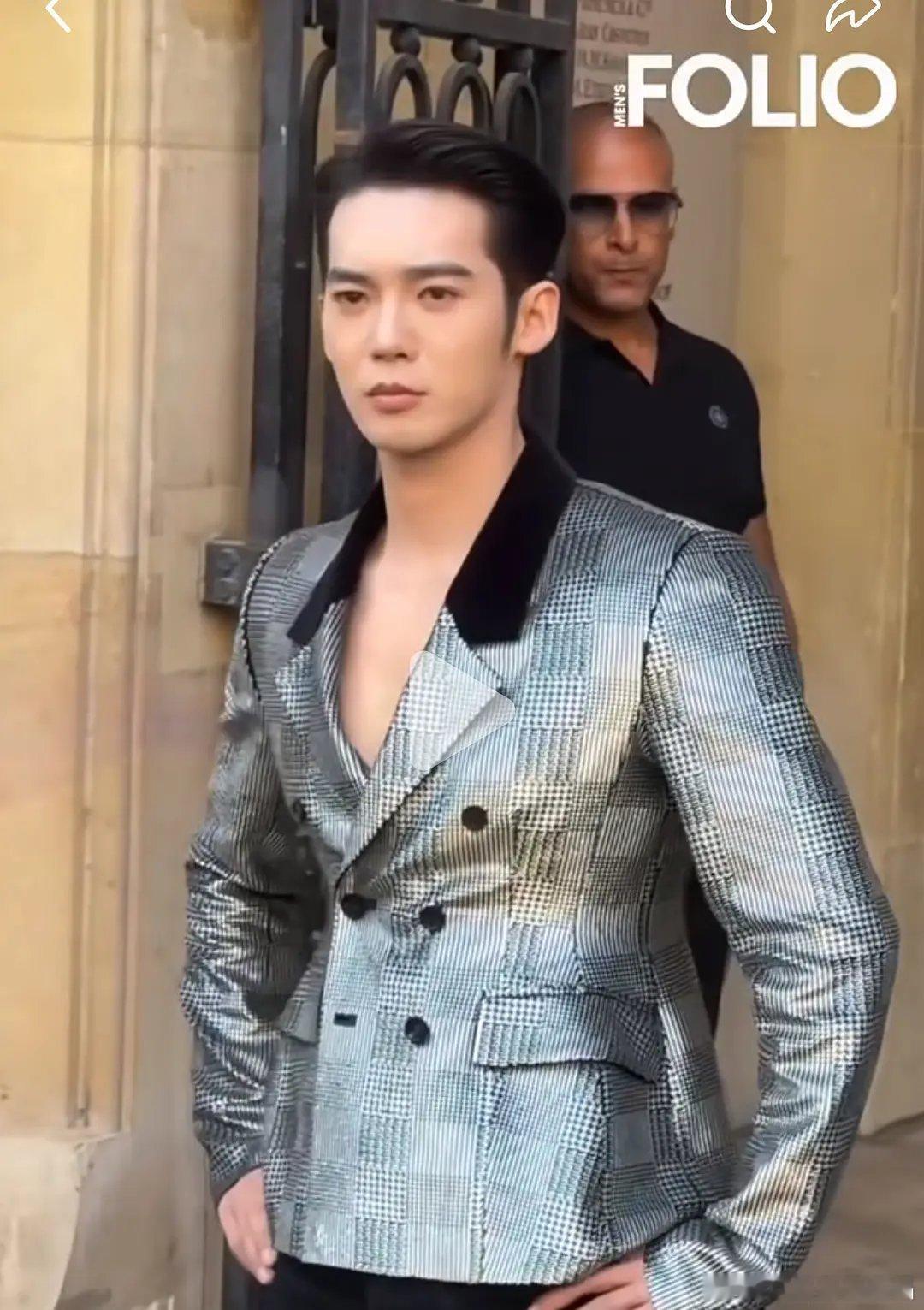 Dior大秀dior同一个视频，邓为、于适、陈星旭谁更fashion？ 