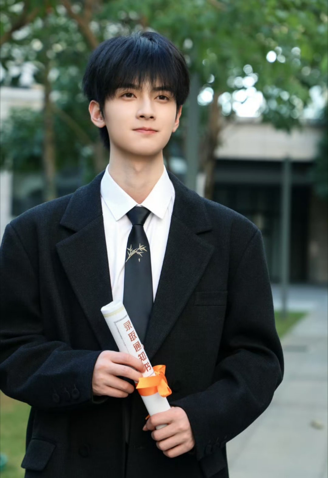 明舟笑这么甜，陈鹤一多给我们分享日常好不好 