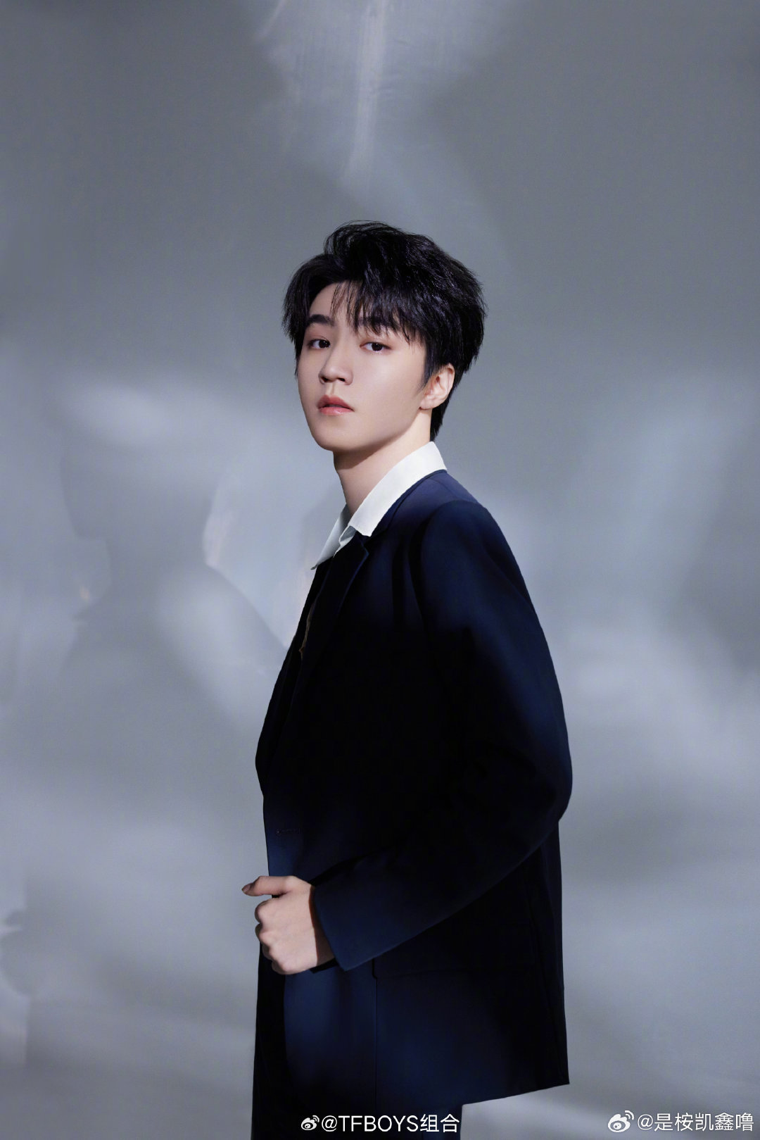 王俊凯[超话]  小小的年纪还不懂什么是爱 ​​​