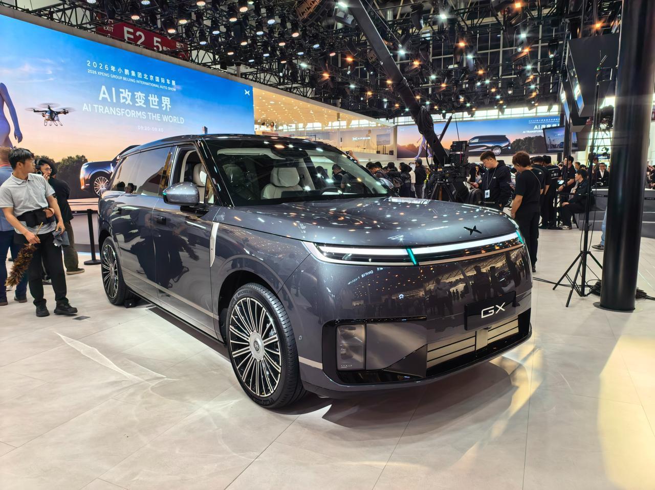 2026北京国际车展第一次看见实车，怎么说呢，这确实是，广州版揽胜了...小鹏G