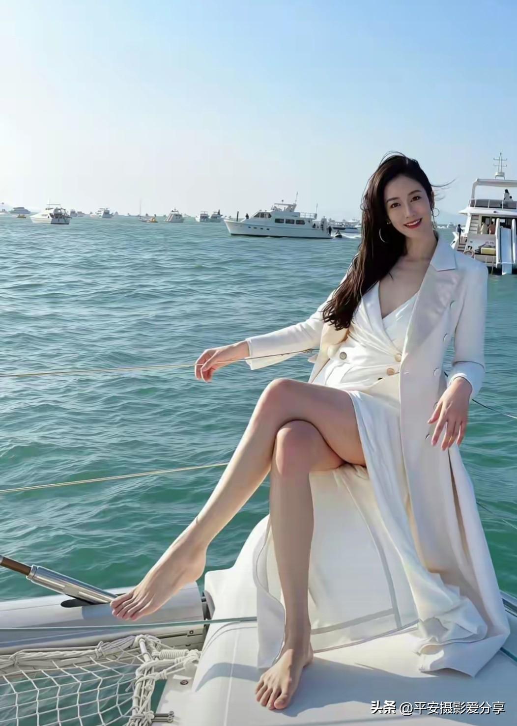 温峥嵘你是喜欢风情万种，还是温柔体贴 小狗最可爱的瞬间 温峥嵘明星照 温青瑶 温