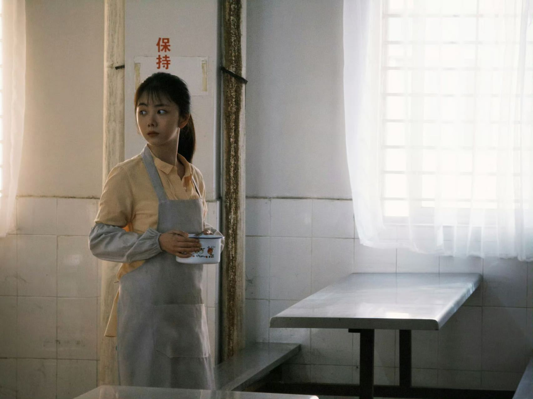 谭松韵撑起了方婉之 松韵和王劲松对手戏张力拉满，一个眼神交汇就道尽千言万语。《我