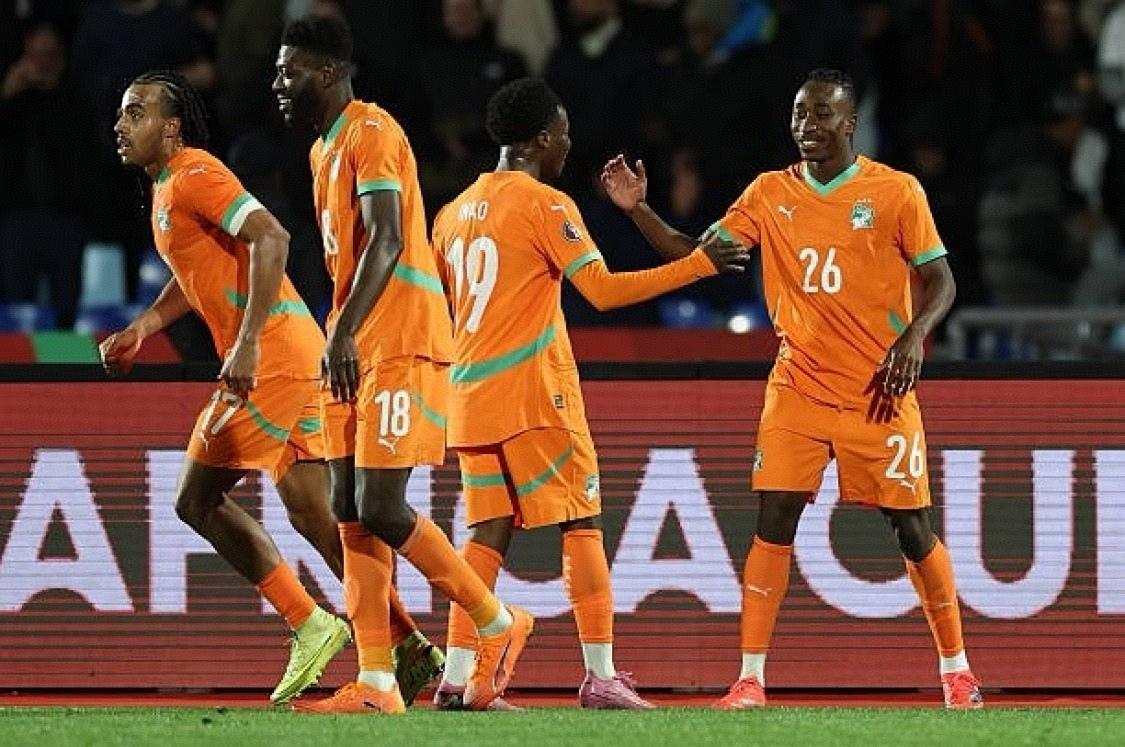 随着阿尔及利亚在加时赛中1-0绝杀民主刚果，非洲大象科特迪瓦3-0淘汰布基纳法索