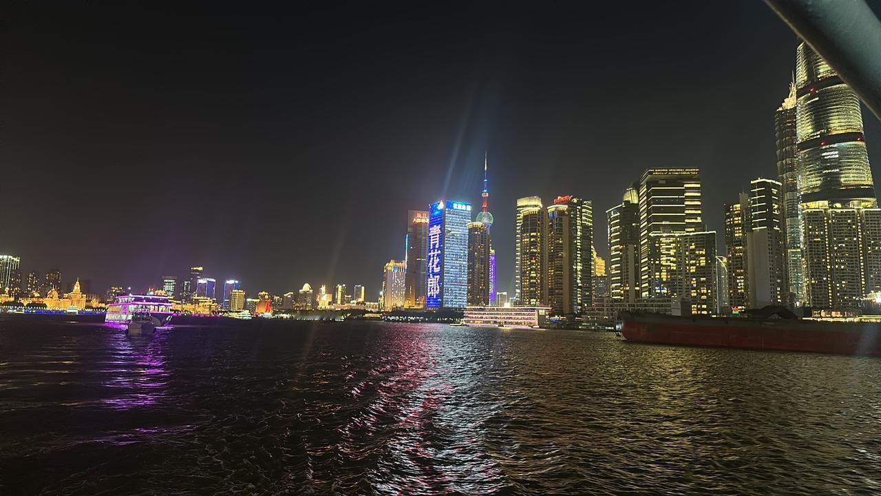 【琅河财经】说一个震惊的真相：

目前在一线城市，一个好的网球教练或高尔夫教练，
