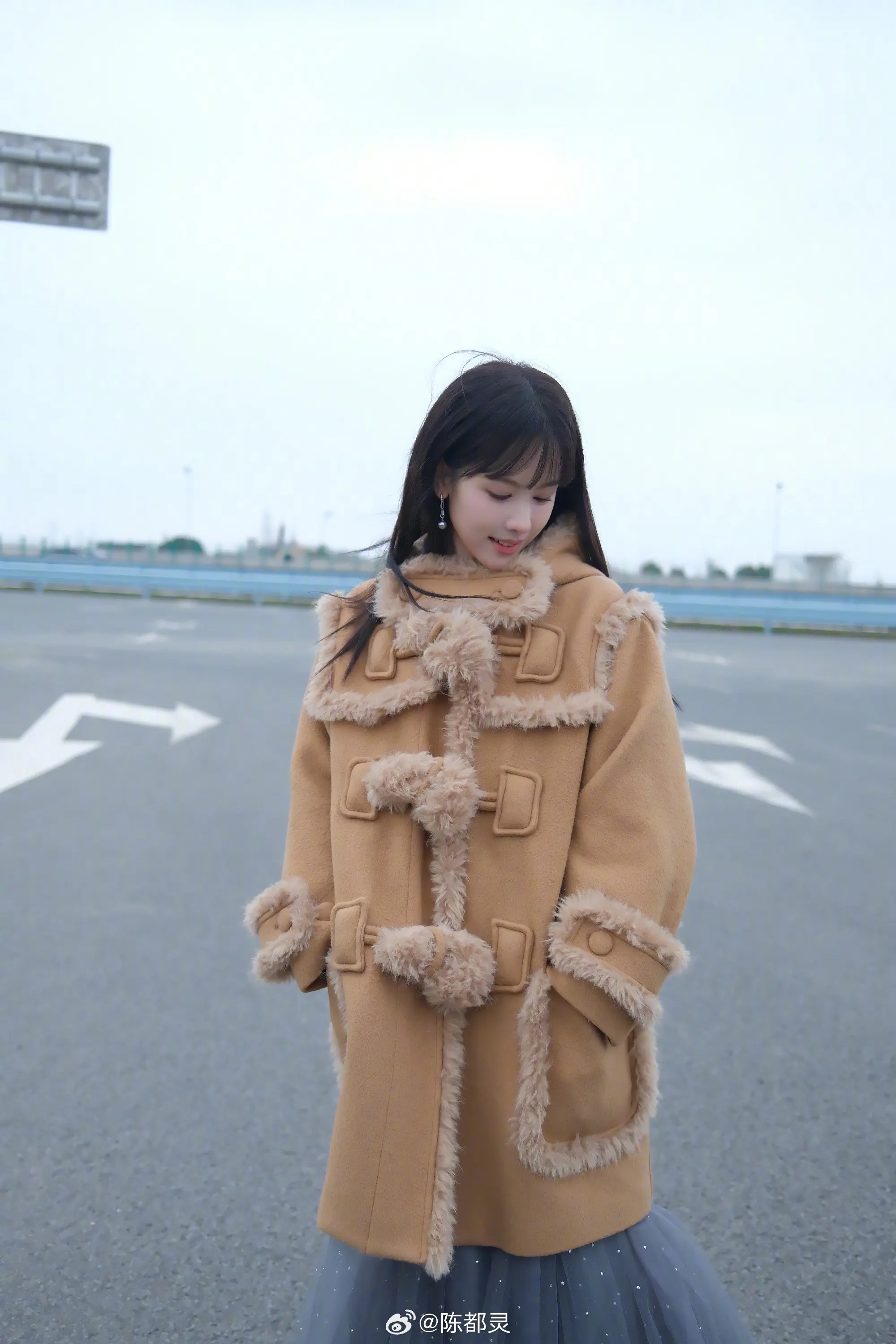 陈都灵。