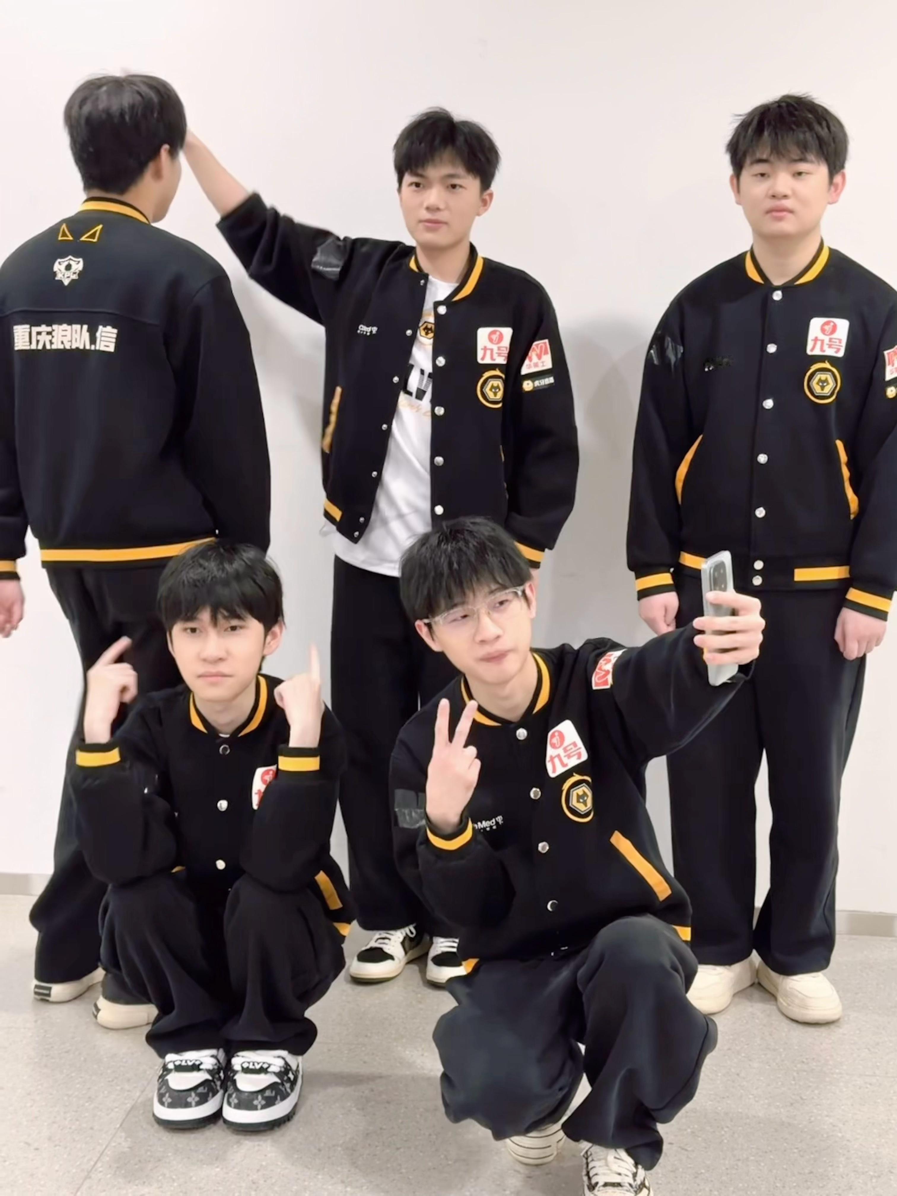 重庆狼智商低 