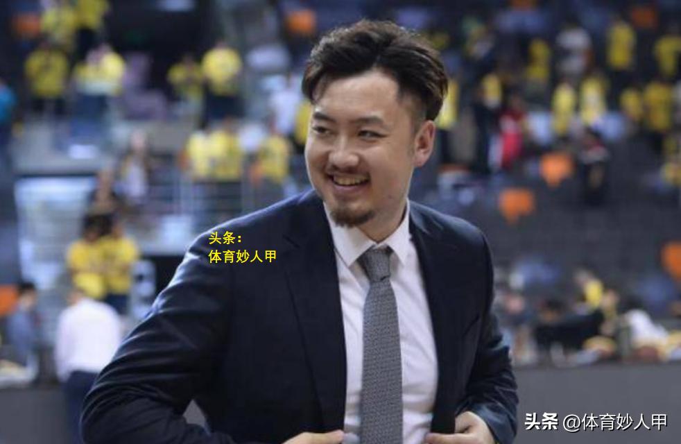周琦经纪人睢冉开撕辽宁：看到周琦签约四川队，就眼红了，随便就胡说八道了。
近日，