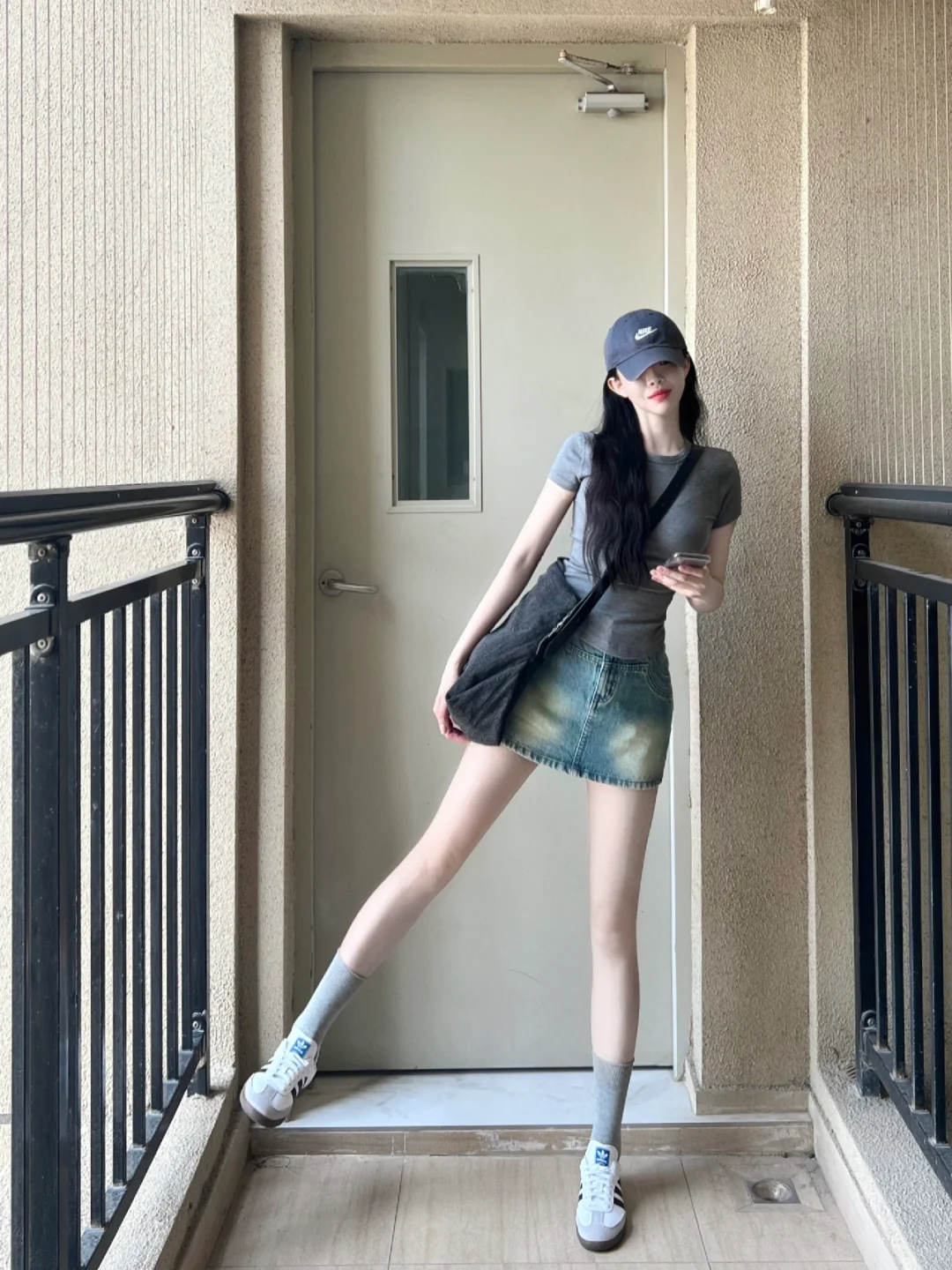 夏天给我穿牛仔裙配短袖！