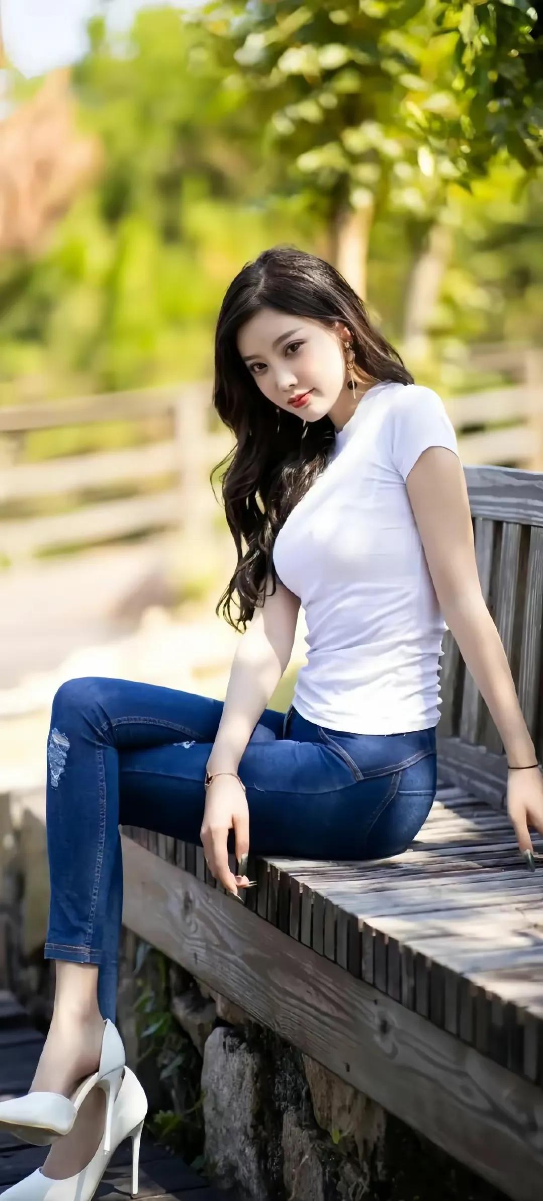 晨晨，美丽的仙女，愿你开心快乐每一天