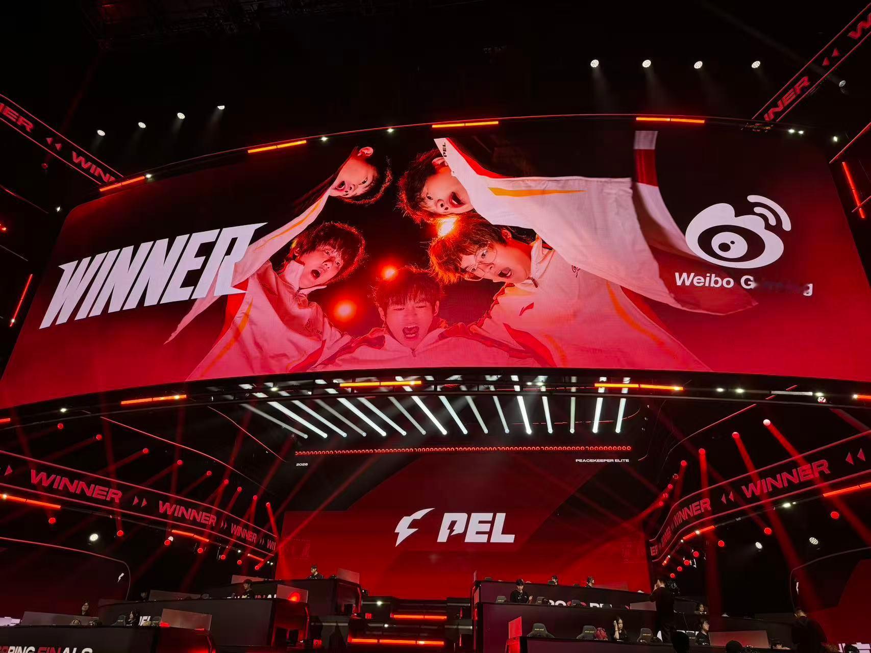 WBG关键一鸡海岛战局极限突围，WBG稳稳拿下关键一鸡。凭借出色发挥暂列积分第一