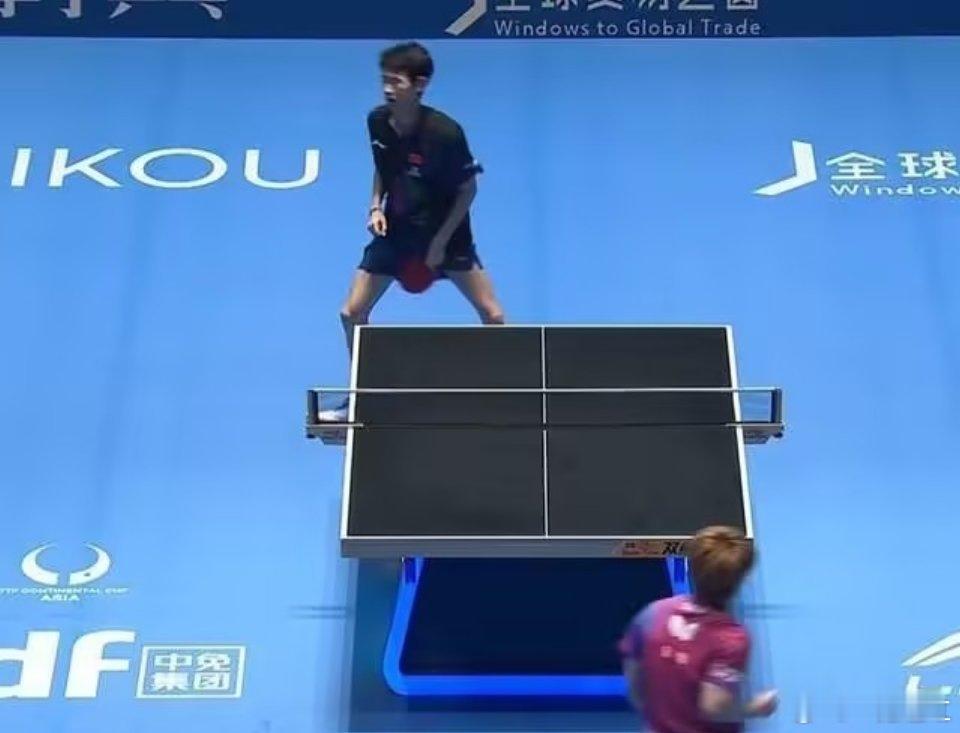亚洲杯男单循环赛，陈俊菘3-2击败林兆恒，五局比分：11-5、6-11、8-11
