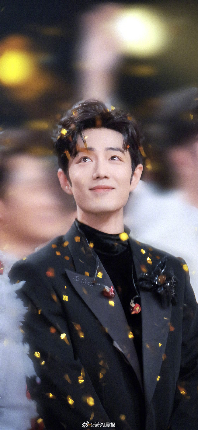 【#粉丝赞肖战是90后生唯一的影视双帝#】#肖战今年已收获两个影帝#4月29日，