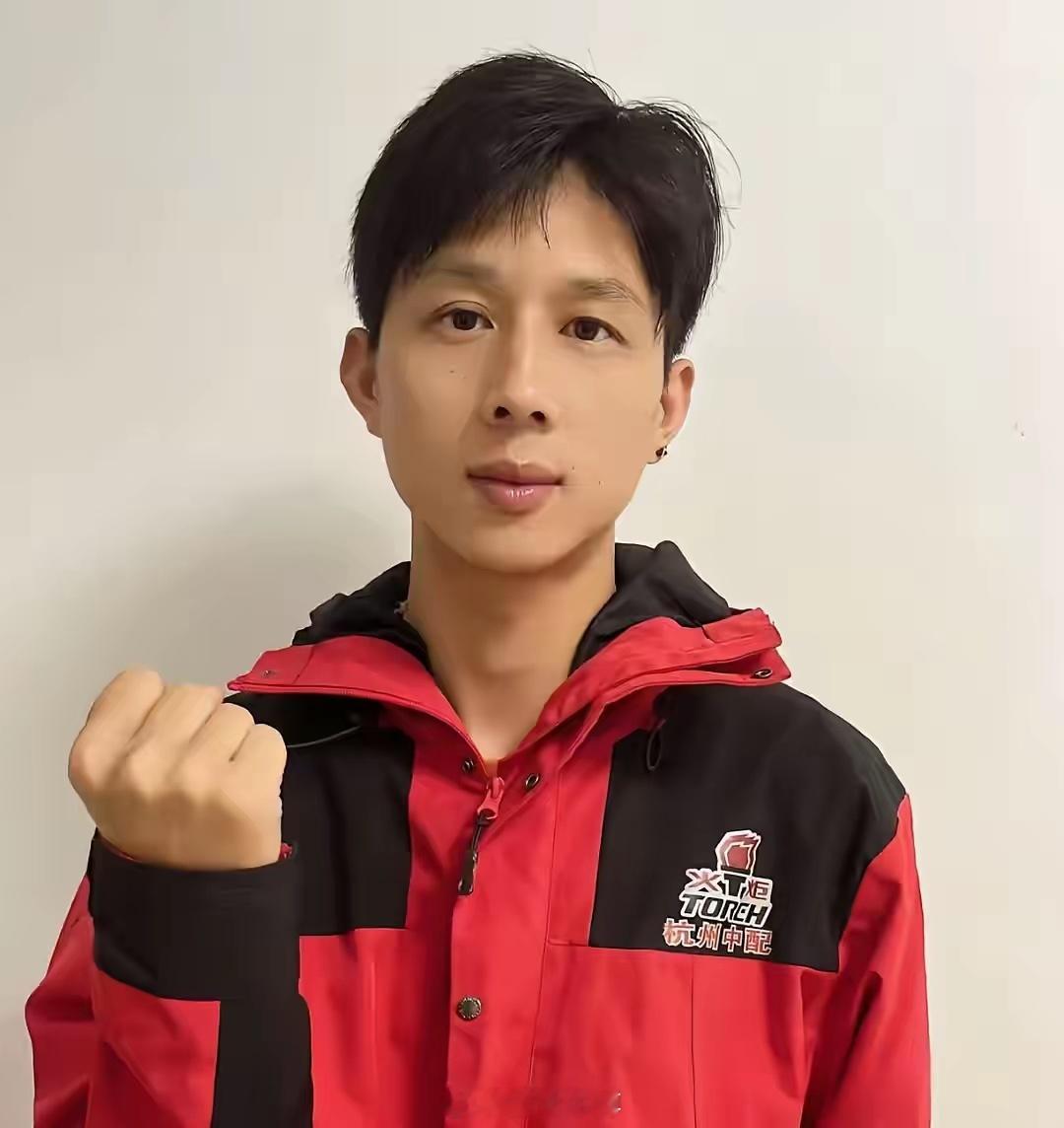 33岁抗癌博主去世33岁的生命，短暂却闪耀，李怀清带着对儿子的无尽牵挂、对生活的