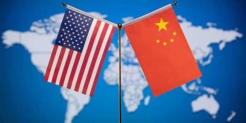 美国是彻底的沉不住气了！眼看我们迟迟不批准购买英伟达的H200芯片，美国自己松口