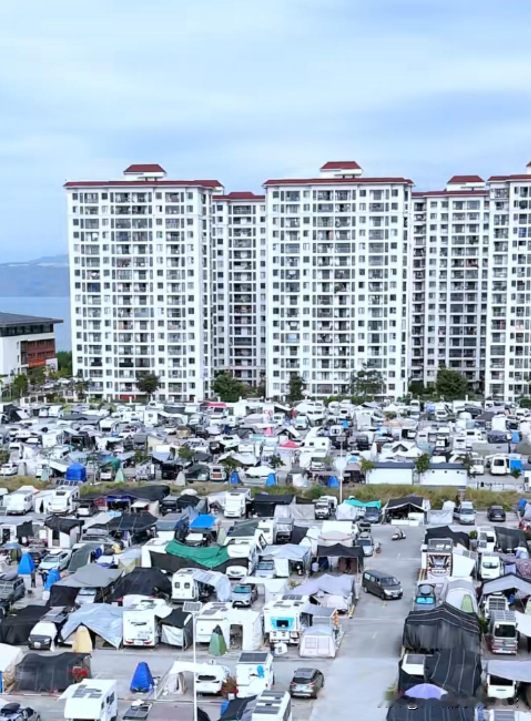 云南巧家过冬营地你还要去吗？
     目前巧家有六个房车营地，价格从6元、10