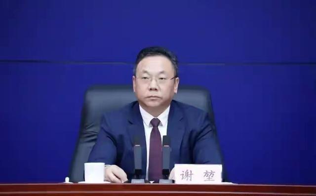 大搞“权钱交易”！3月被查，4月被免职，5个月的时间，这位山东济南的干部被查的“