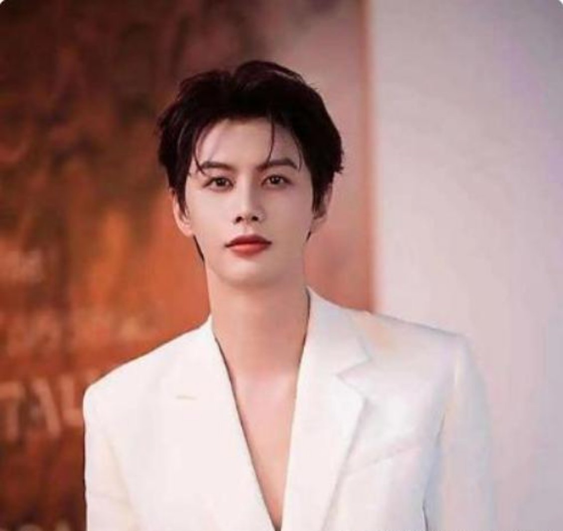 柯淳退出短剧圈，不拍短剧后，何建麒也开始上综艺了。大家好奇：短剧亲密戏是真人吗？