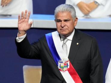 巴拿马这次给我们展示了什么叫犯错很容易，但是想要认错很难，尤其是自己犯下不可修改