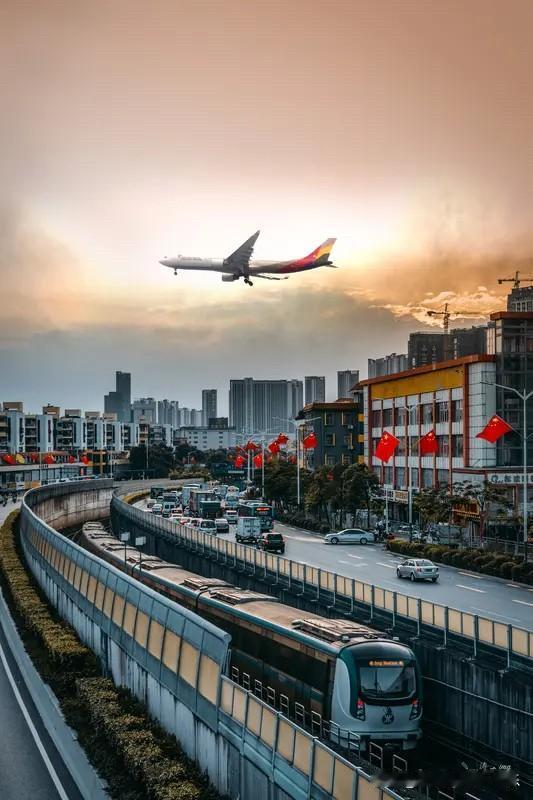 现在的年轻人是精神压力比较大。
因为大家可以算一下， 对于那些80年以后出生的人